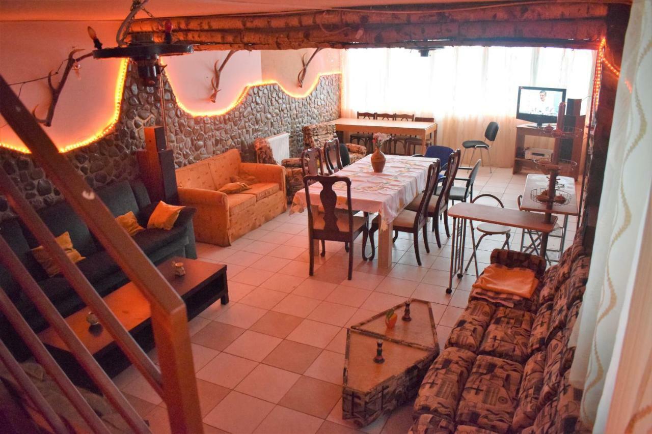 Casa Parvu Hotel Lunca Mare ภายนอก รูปภาพ